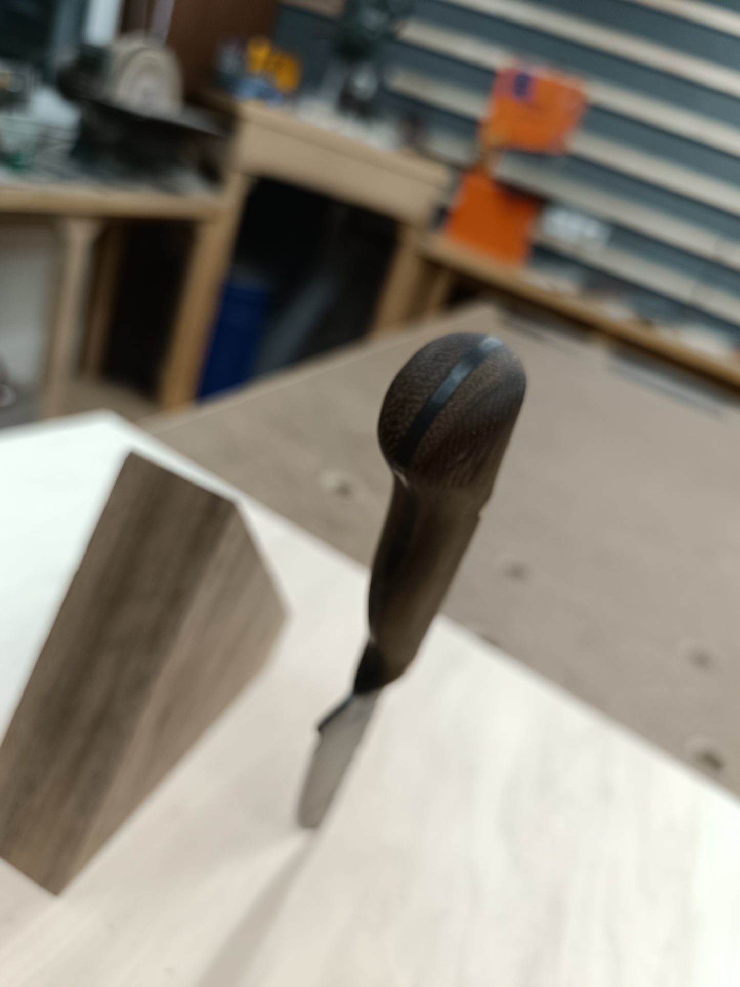 Jagdmesser mit Black Limba Griff und Stonewash & Rockfinish